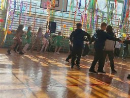 b_1024_768_0_00_images_2022_2023_Wydarzenia_zabawa_322101274_714428040151342_783553739731163218_n